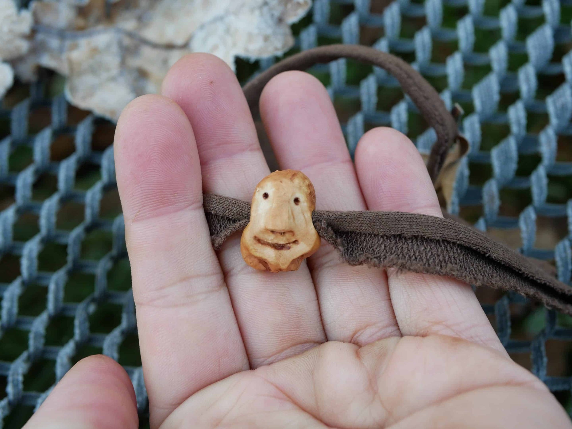 Wickelarmband mit Baumperlen Wichtel