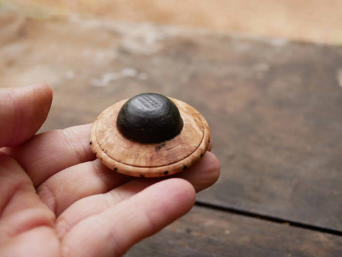 Handschmeichler Ufo aus Baumperle