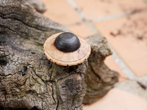 Handschmeichler Ufo aus Baumperle