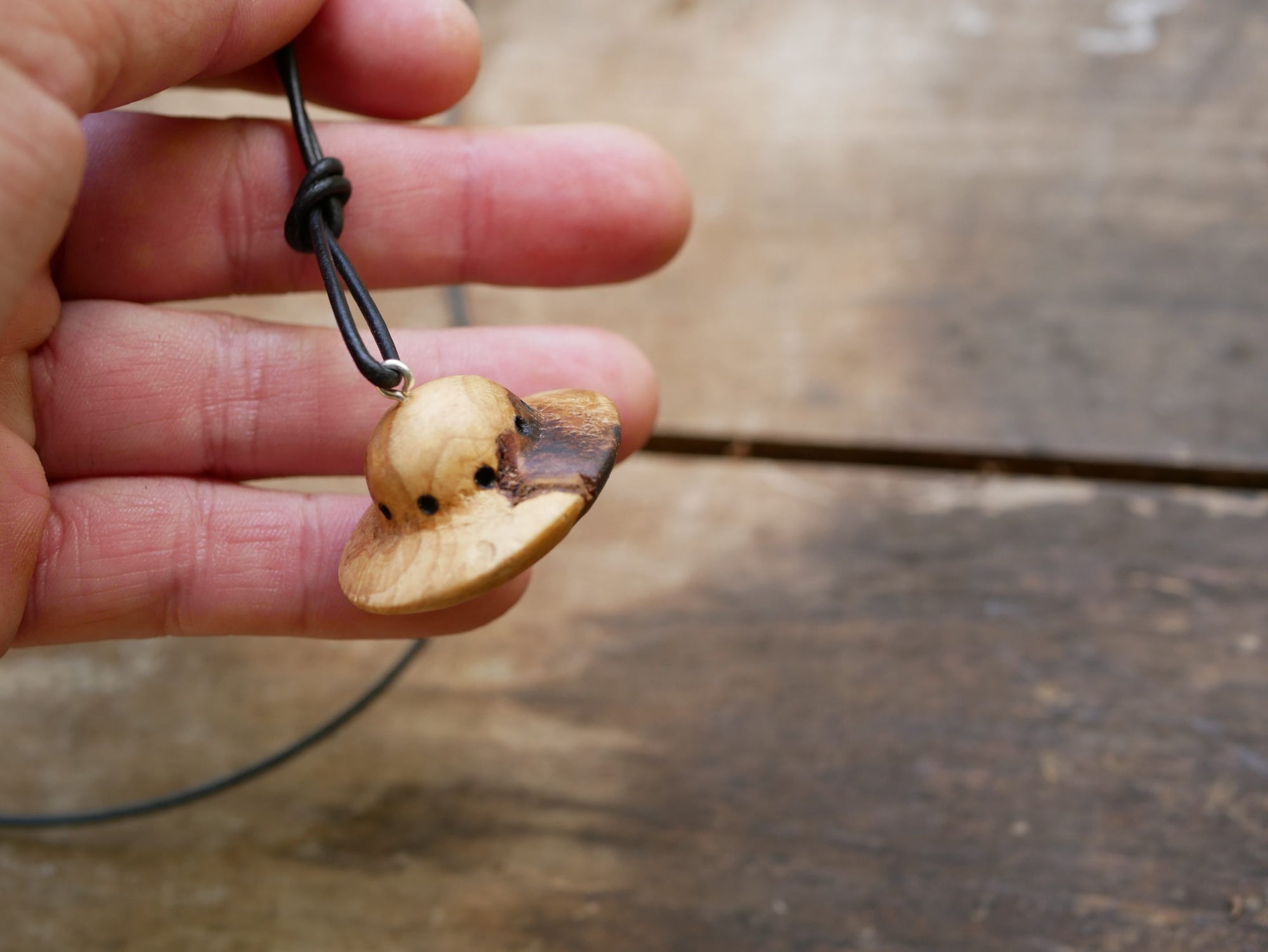 Ufo Kette Baumperle gedrechselt