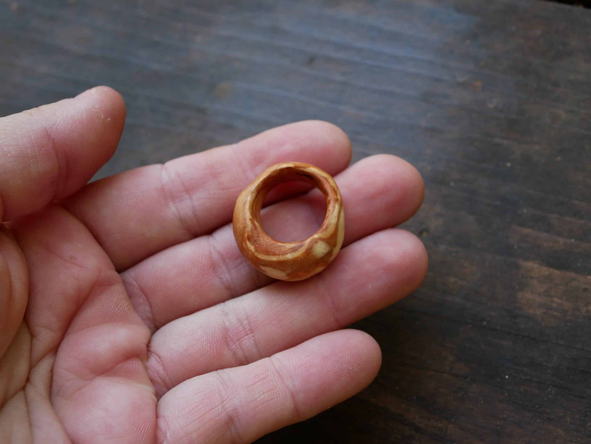 Ring aus Baumperle