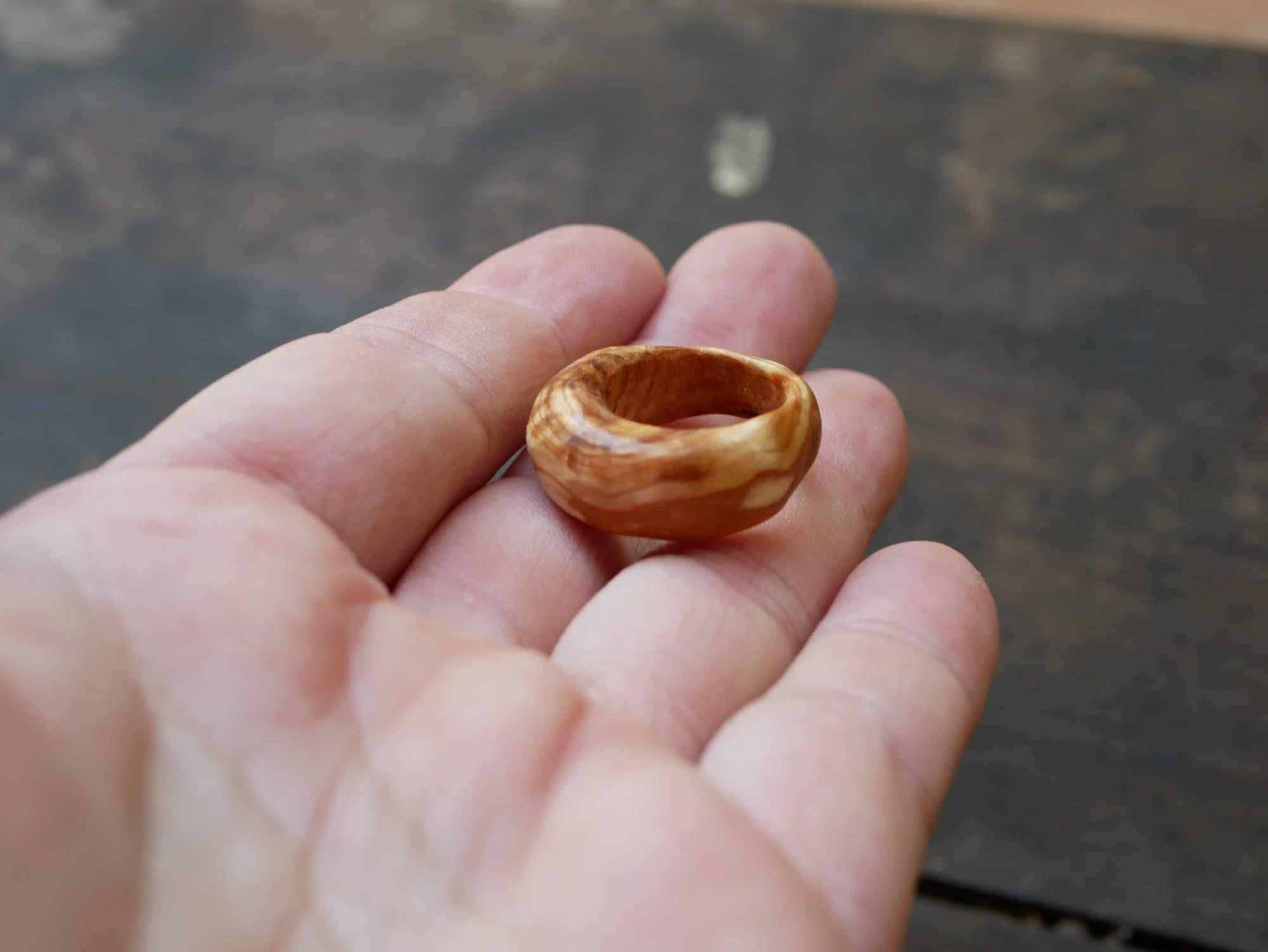 Ring aus Baumperle