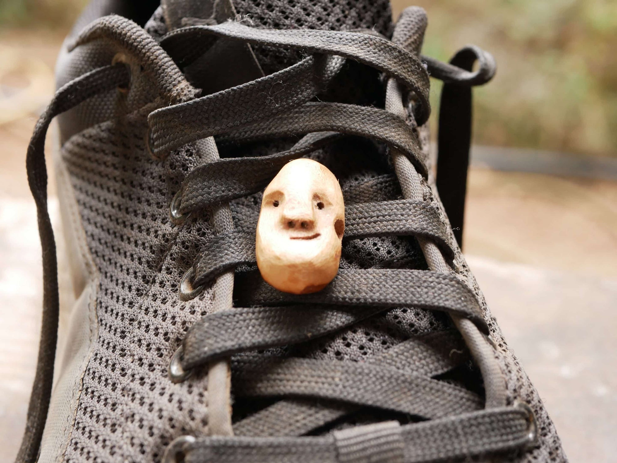 Schuhwichtel aus Baumperle Schuhschmuck für den Schnürsenkel