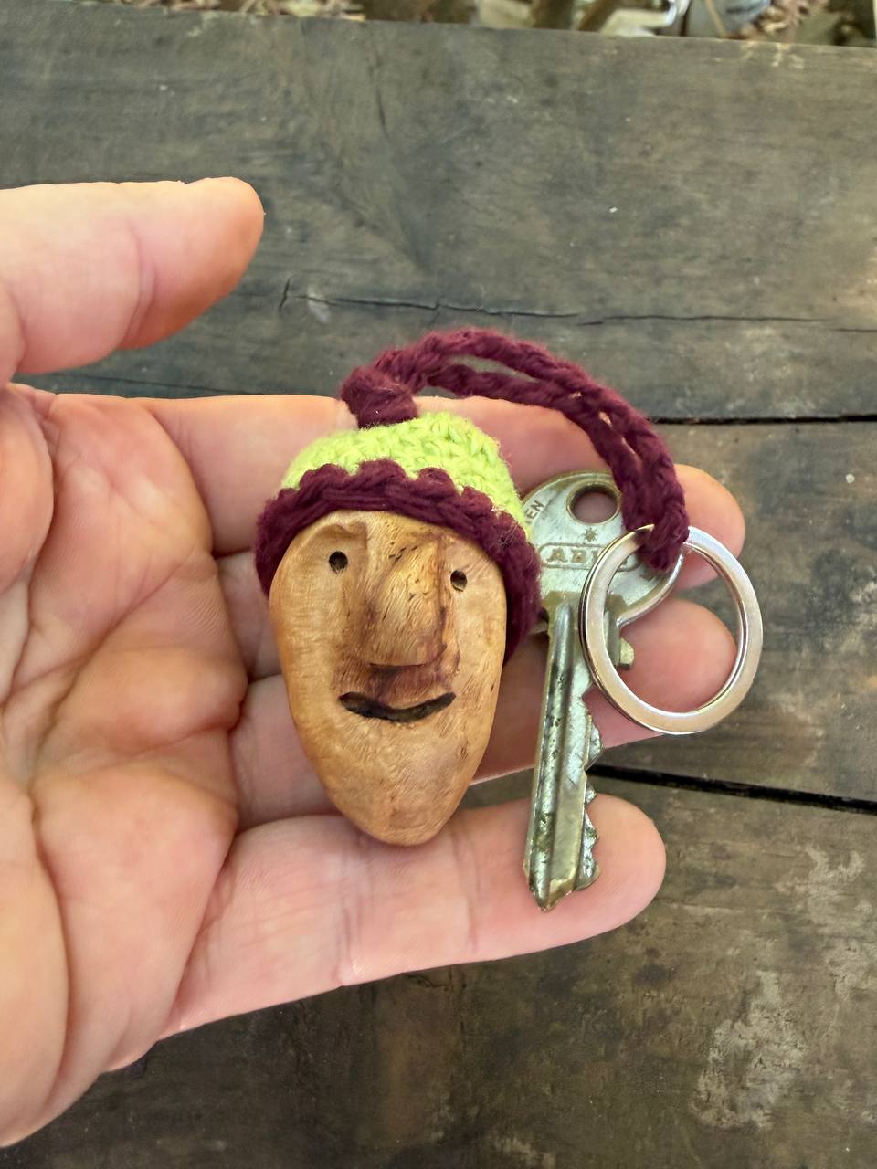 Wichtel Knospi für den Schlüssel