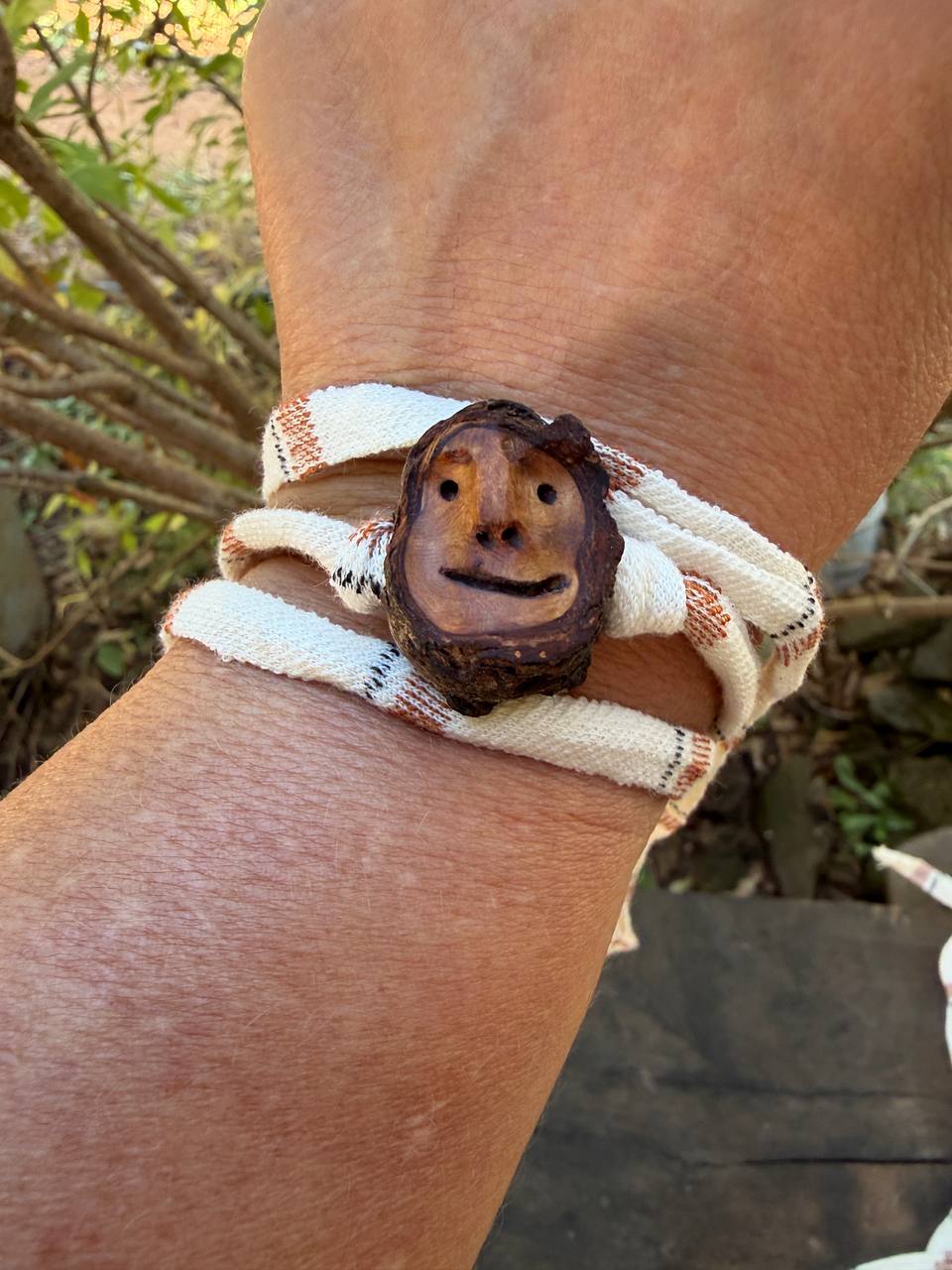 Armbandwichtel Eichli handgeschnitzt aus magischer Baumperle