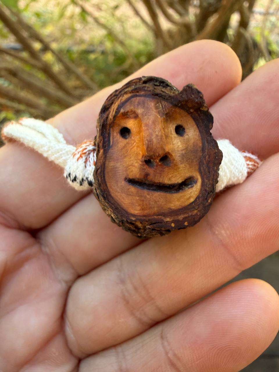 Armbandwichtel Eichli handgeschnitzt aus magischer Baumperle