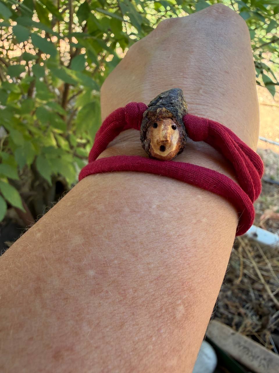 Armbandwichtel Rindel handgeschnitzt aus magischer Baumperle