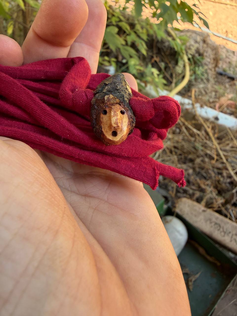 Armbandwichtel Rindel handgeschnitzt aus magischer Baumperle