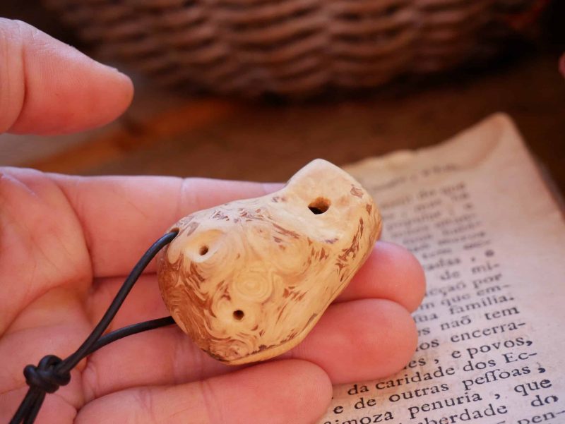 Ocarina Kette aus einer Baumperle