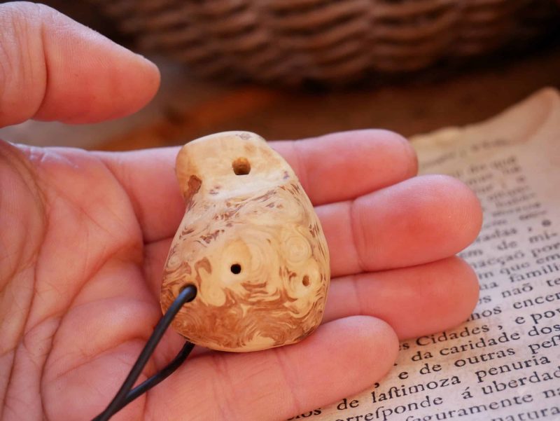 Ocarina Kette aus einer Baumperle