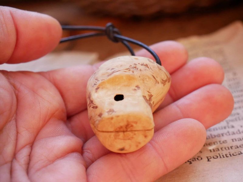 Ocarina Kette aus einer Baumperle