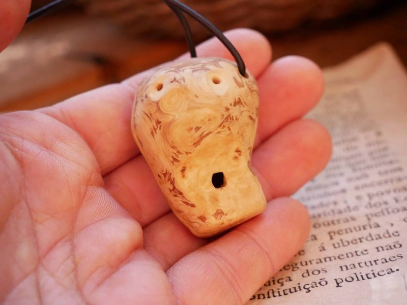 Ocarina Kette aus einer Baumperle