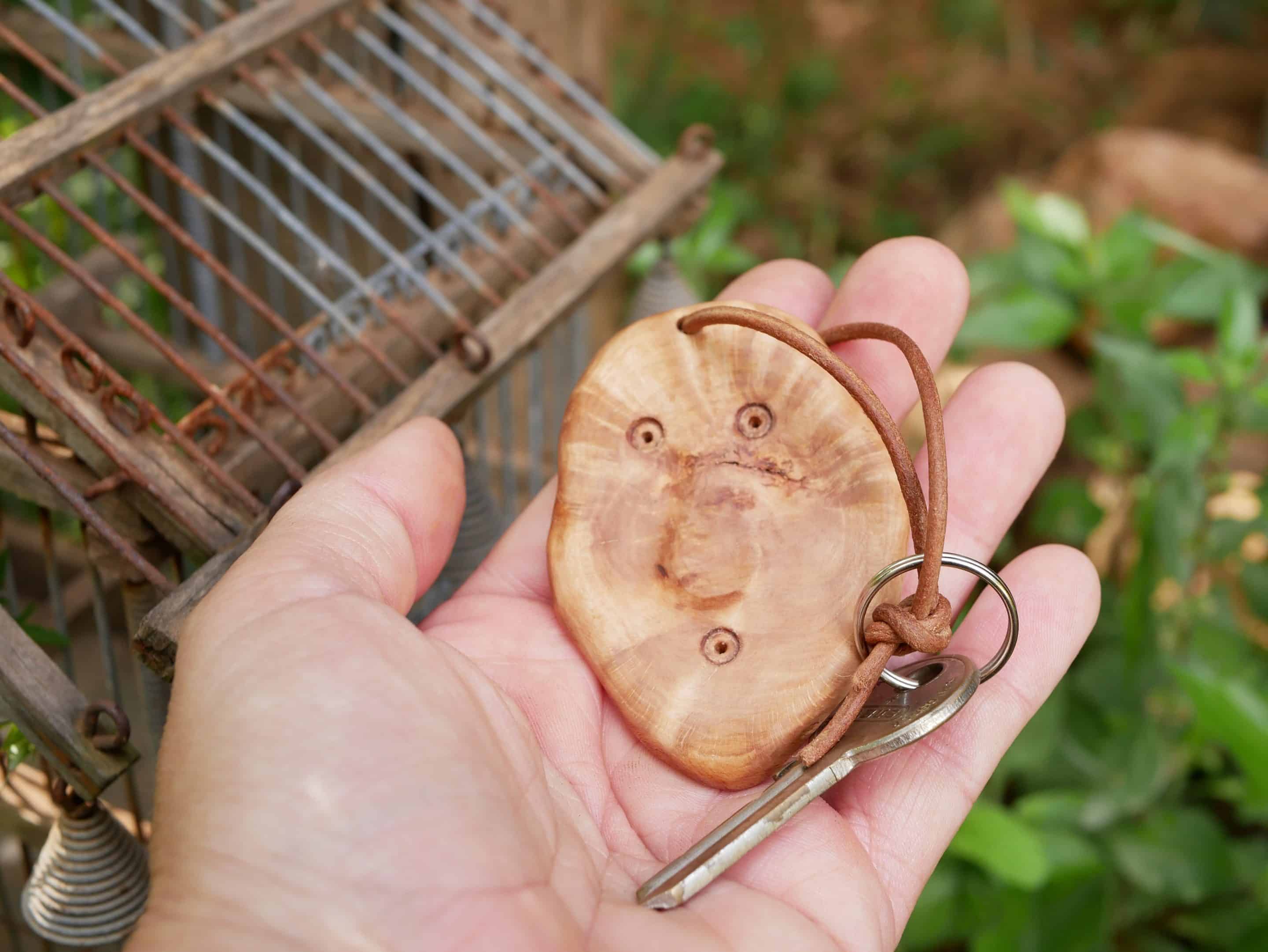 Schlüsselanhänger als Schlüsselkumpel aus Baumperle