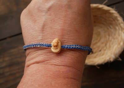 Armband Wichtel aus Baumperle und Makramee