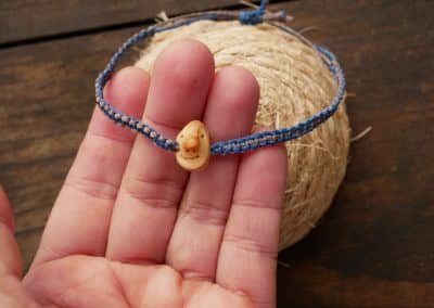 Armband Wichtel aus Baumperle und Makramee