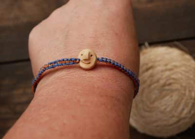 Armband Wichtel aus Baumperle und Makramee