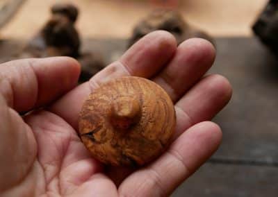 Handschmeichler Ufo aus Baumperle