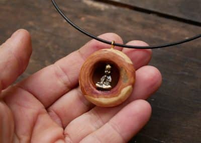 Flieder mit Buddha