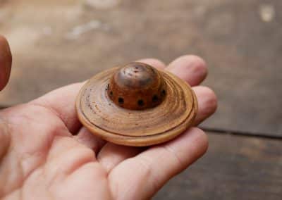 Handschmeichler Ufo aus Baumperle