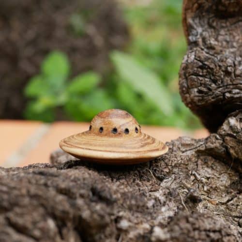 Handschmeichler Ufo aus Baumperle