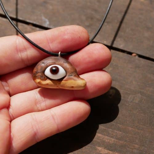 Auge in Baumperle