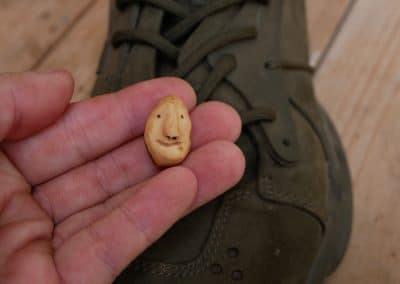 Schuhwichtel aus Baumperlen geschnitzt