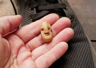 Schuhwichtel aus Baumperle Schuhschmuck für den Schnürsenkel