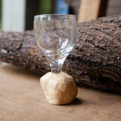 Likörglas mit Baumperle