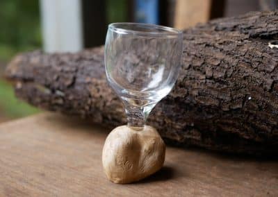 Likörglas mit Baumperle