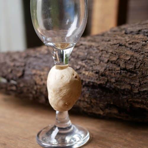 Likörglas mit Baumperle