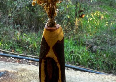 Vase für Trockenblumen aus Mimose