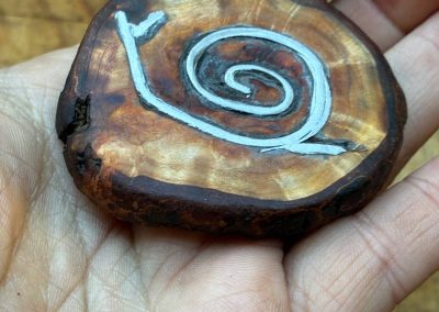 Handschmeichler mit Schnecke aus Metall