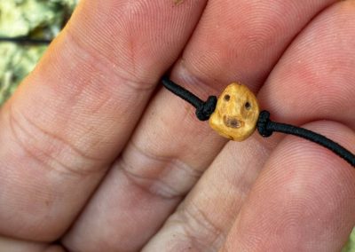 Wichtel Gummiband aus Baumperle