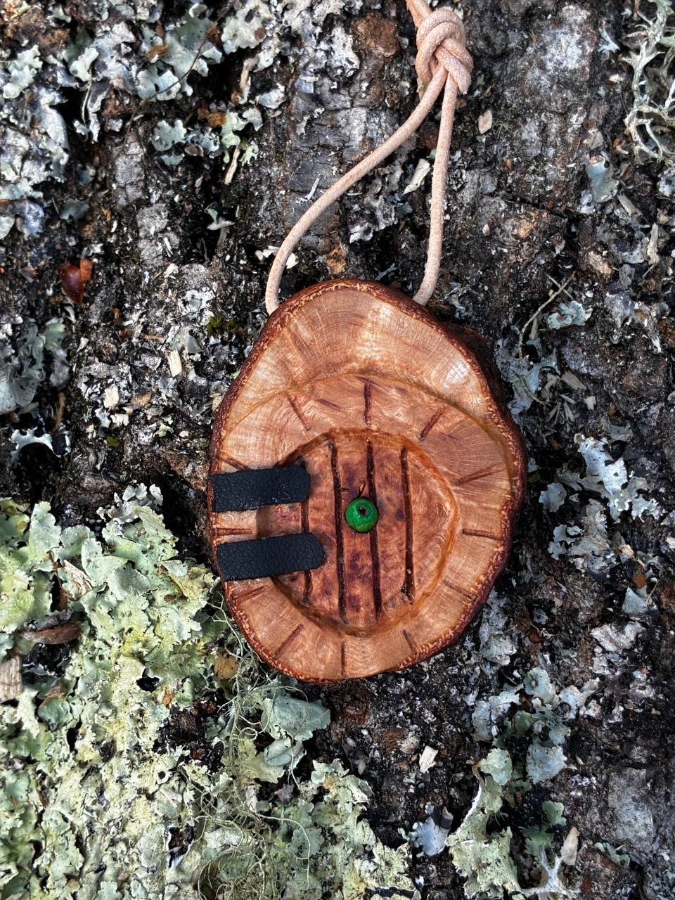 Hobbit Tür aus Baumperle