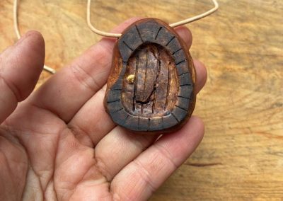 Hobbit Tür aus Baumperle