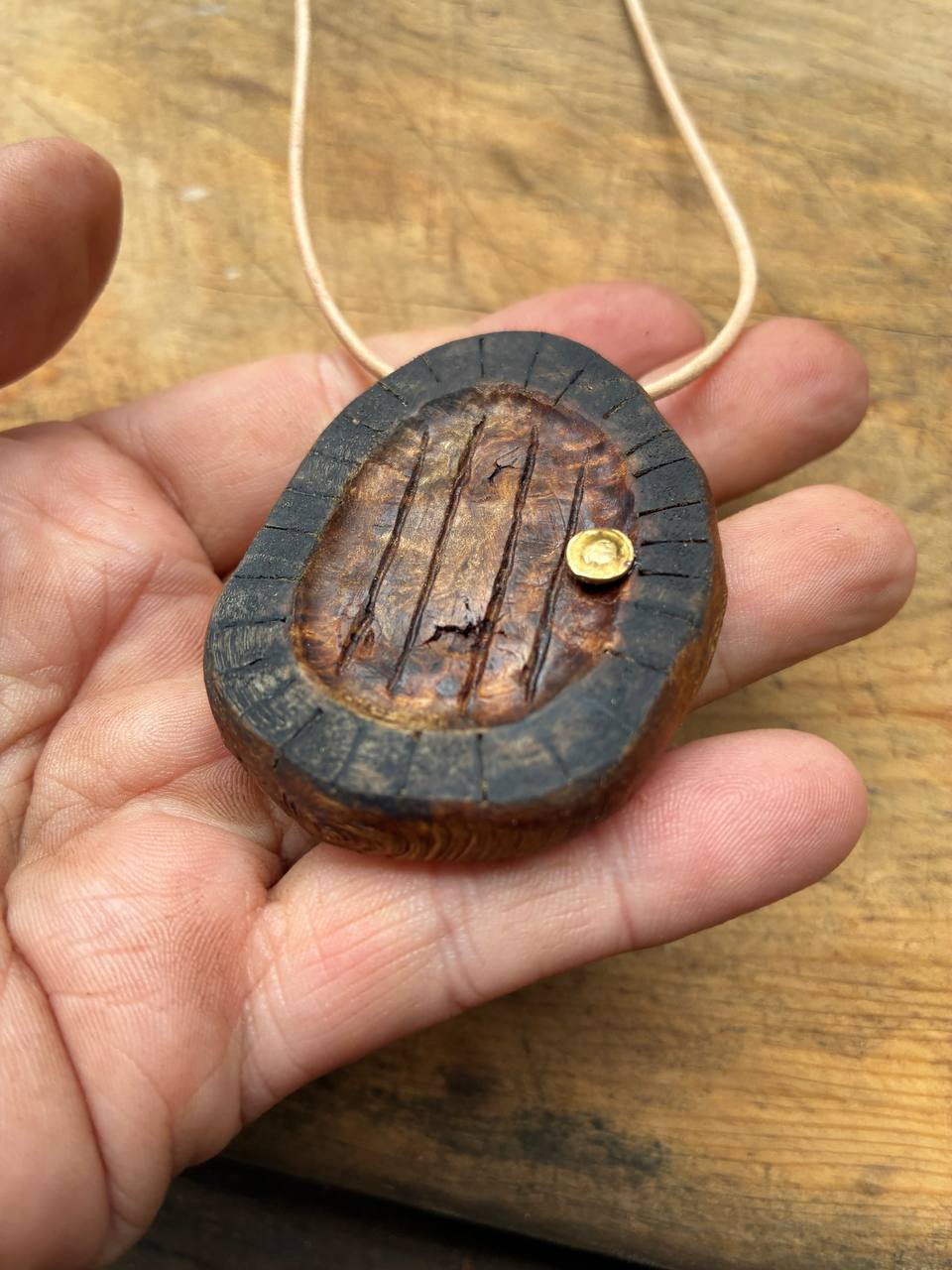 Hobbit Tür aus Baumperle