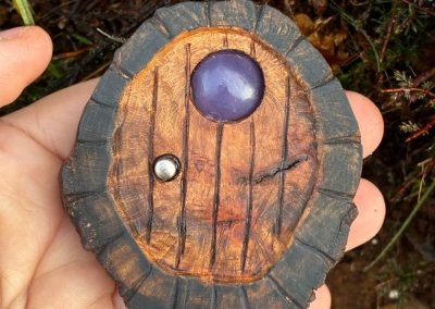 Hobbittür mit Türklinke aus Baumperle