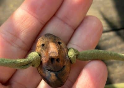 Wickelarmband mit Baumperlen Wichtel