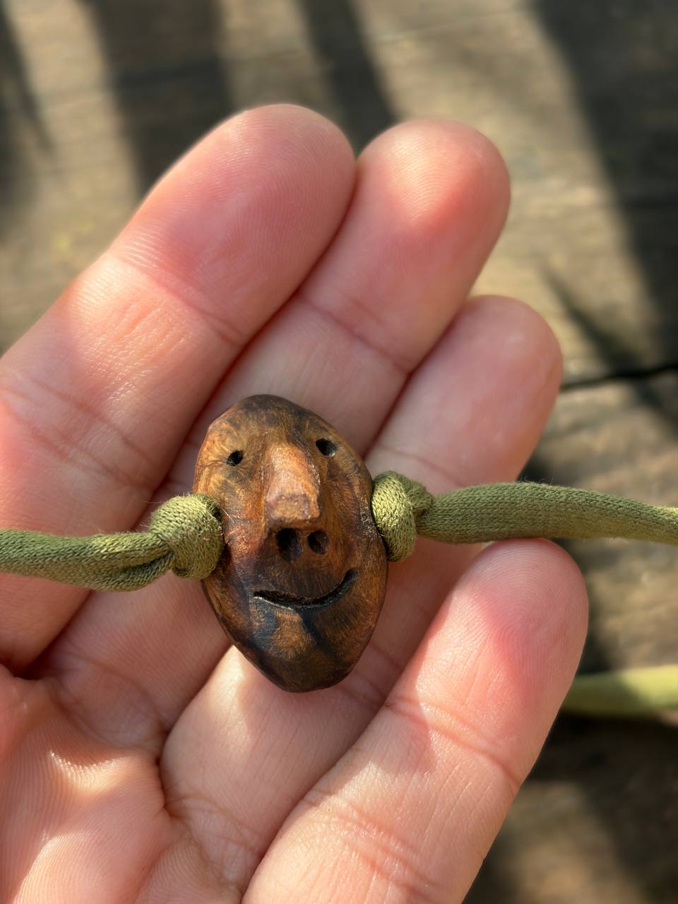 Wickelarmband mit Baumperlen Wichtel