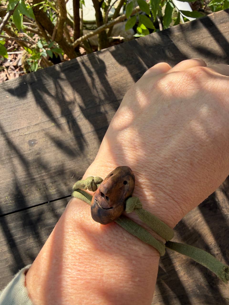 Wickelarmband mit Baumperlen Wichtel