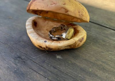 Schatulle für Ringe aus Baumperle