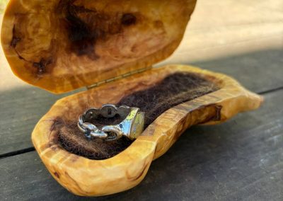 Schatulle für Ringe aus Baumperle