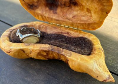 Schatulle für Ringe aus Baumperle