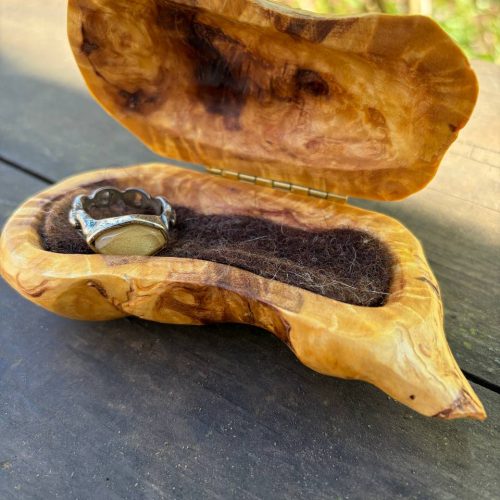 Schatulle für Ringe aus Baumperle