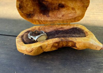 Schatulle für Ringe aus Baumperle