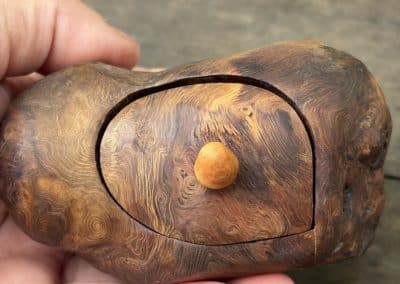 Bandsägenbox aus Baumperle