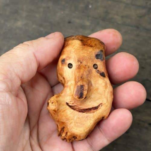 Handschmeichler aus Baumperle als Wichtel