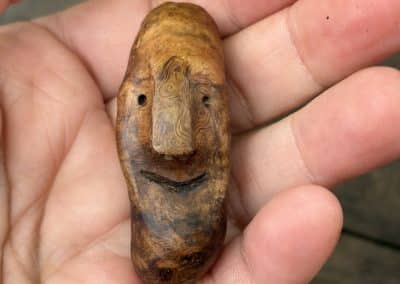 Handschmeichler aus Baumperle als Wichtel